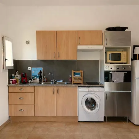Maisonnette Climatisee A 150 M De La Golfe De Lava *