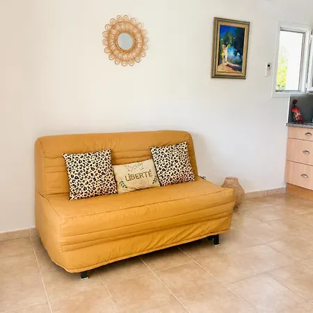 Maisonnette Climatisee A 150 M De La Golfe De Lava Appartement
