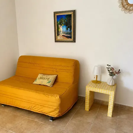 Maisonnette Climatisee A 150 M De La Golfe De Lava *